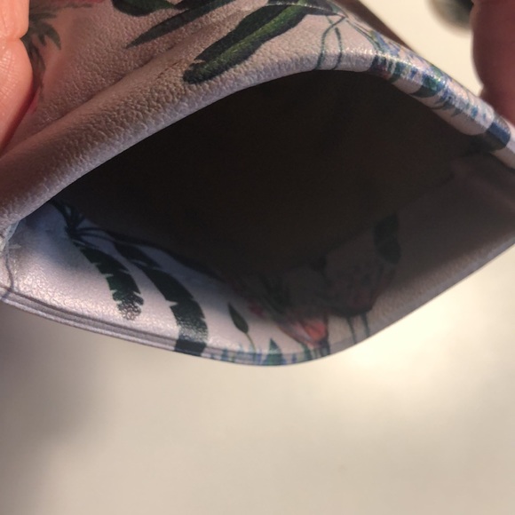 Ted Baker London FAUX LEATHER Pouch , Eye Glasses Protective Case/Cloth, NEW - Picture 7 of 8